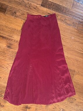 Workshop Women’s Burgundy Midi Skirt